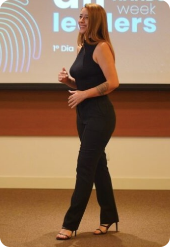 Andréa palestrando
